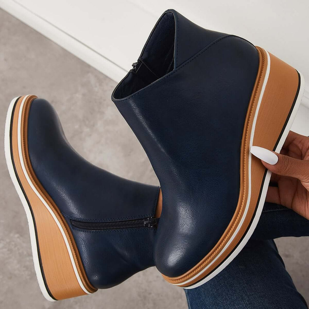 Stylish ankle boots with zip and platform