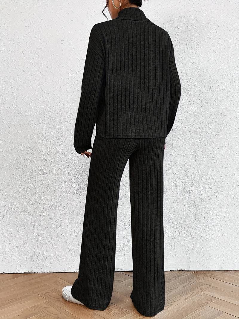 Women' - Two-Piece Set - Turtleneck Sweater & Wide Pants
