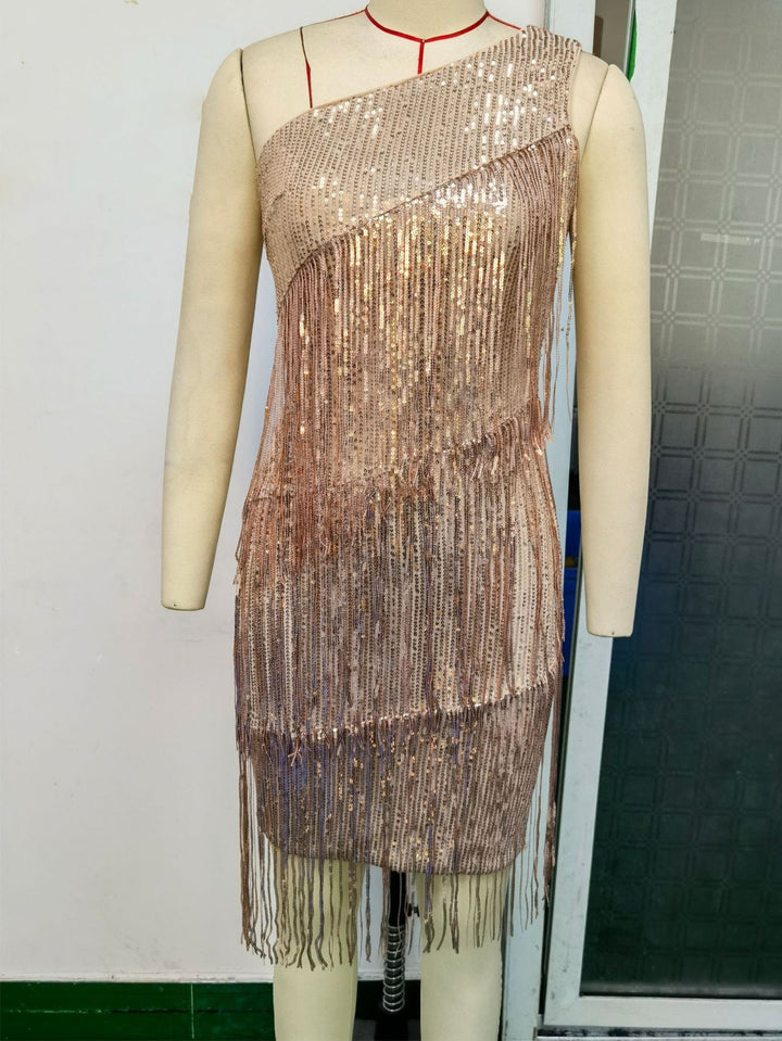 Backless one-shoulder dress with tassels and sequins