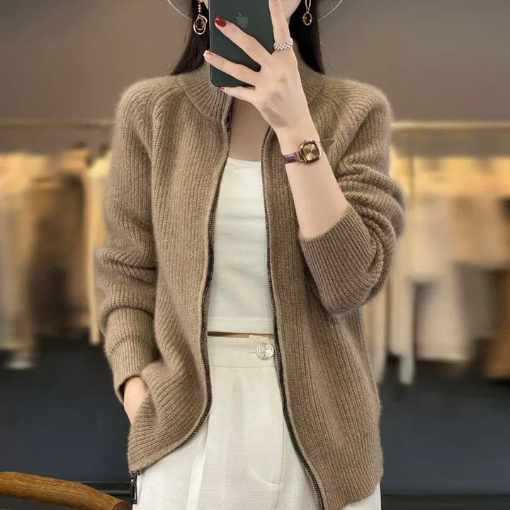 Wool cardigan with zip