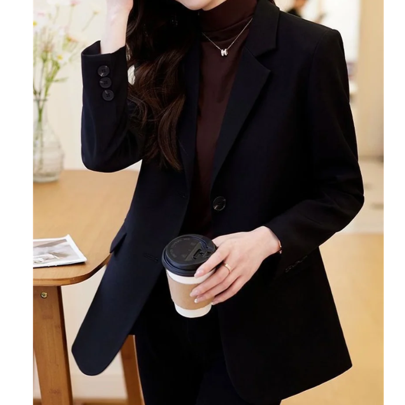 Elegant ladies' blazer with double-button fastening