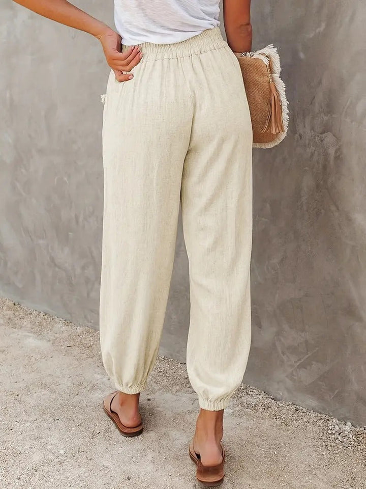 Long trousers with high waist