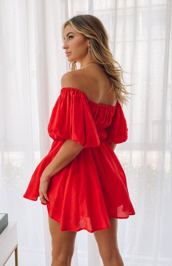 One-shoulder dress