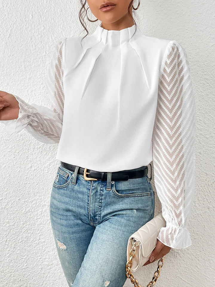 Coastal blouse with lace sleeves