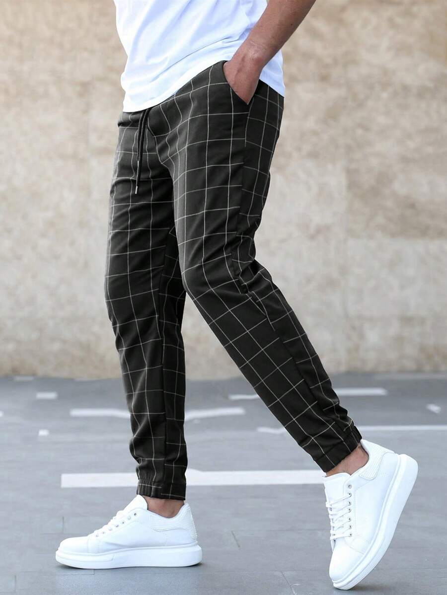 Elegant trousers with grid pattern