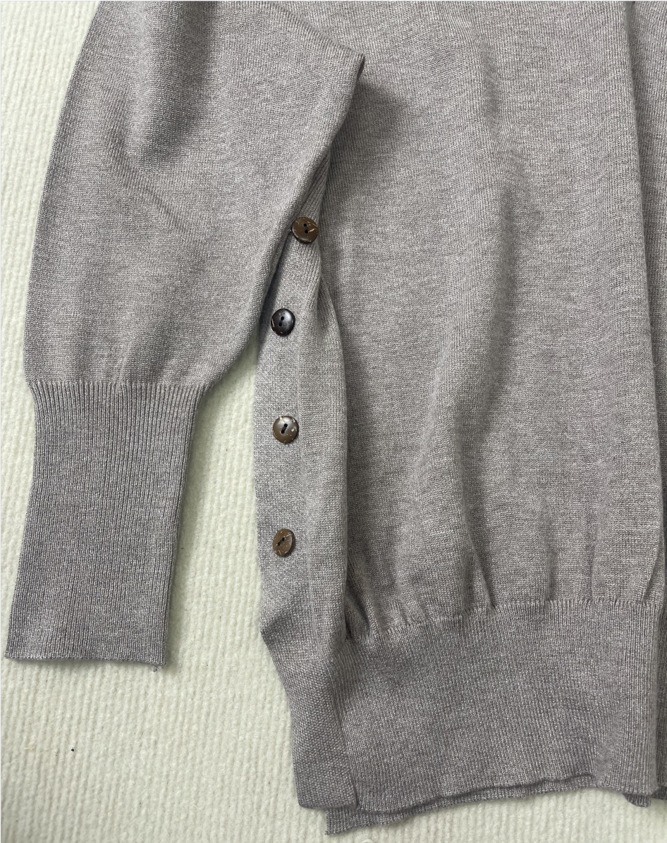 Grey monochrome long-sleeved jumper