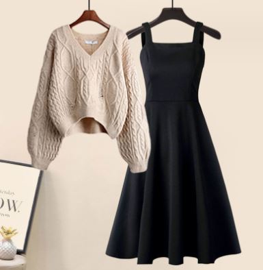 Two-piece set consisting of a high-quality cross-knit jumper and an elegant dress