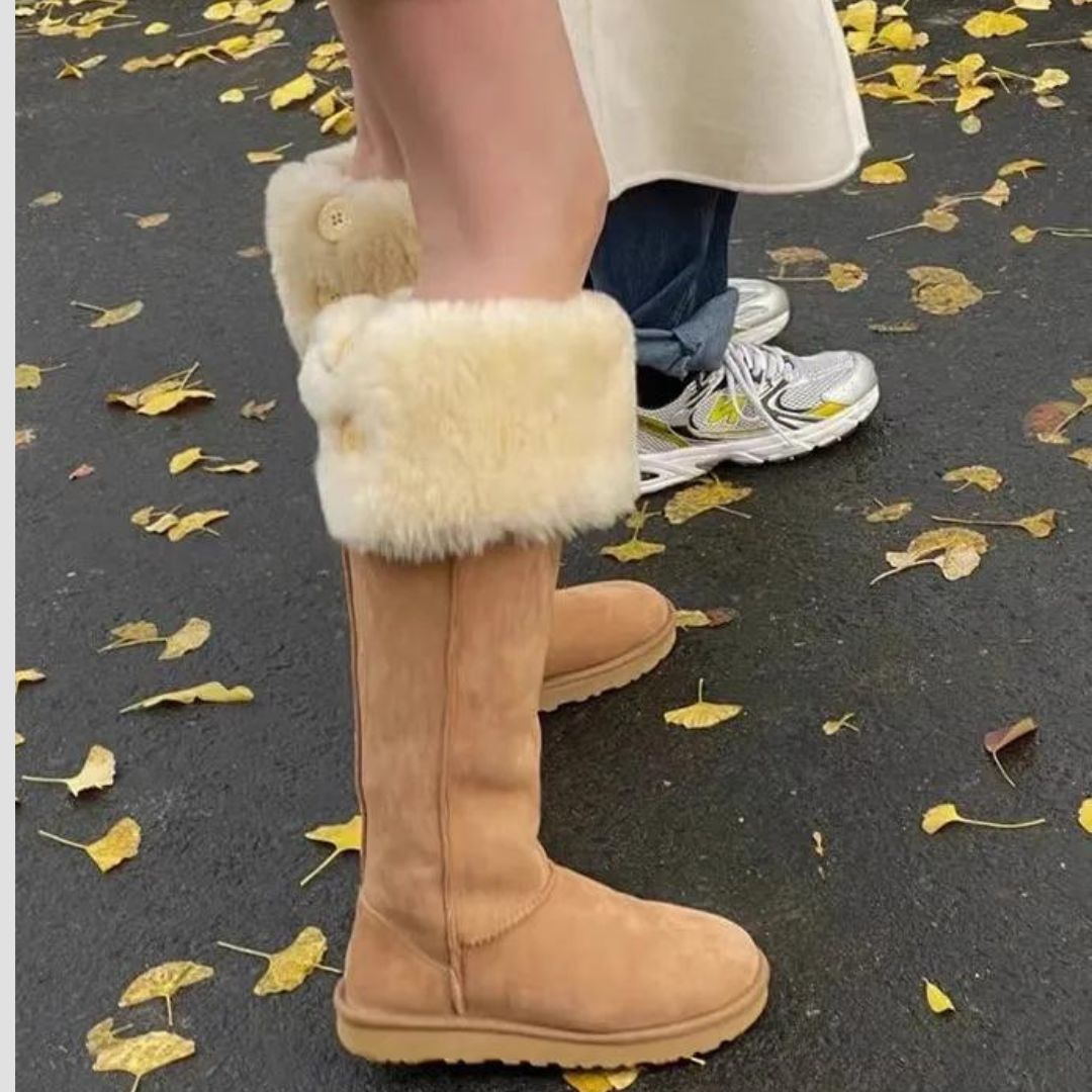 Elegant suede winter boots with plush lining