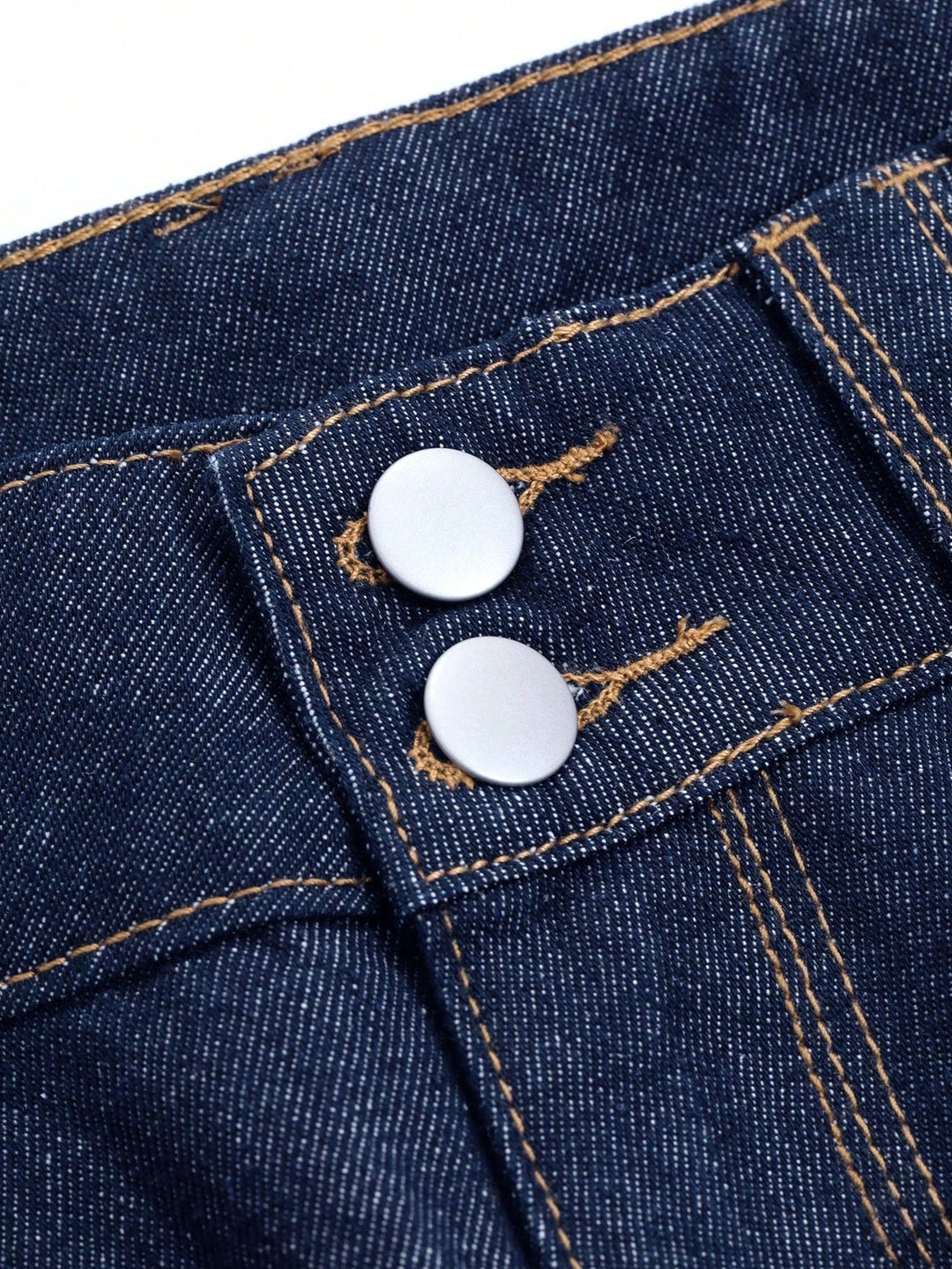 Women - Wide Jeans - Vintage Denim with Button Cuffs - Trendy and Comfortable Fashion for Every Occasion
