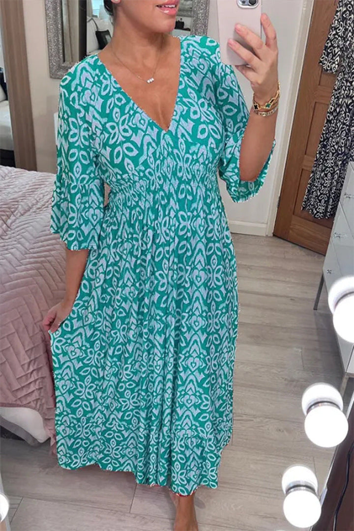 Maxi dress with V-neckline