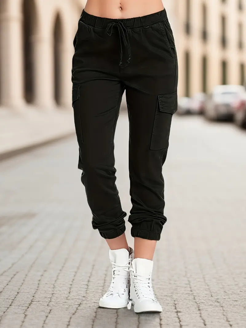 Casual women's trousers with drawstring in cargo style