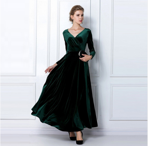 Glamorous Chic dress with thickened V-neckline