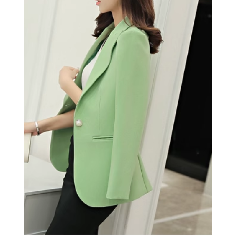 Elegant women's blazer with ankle button fastening