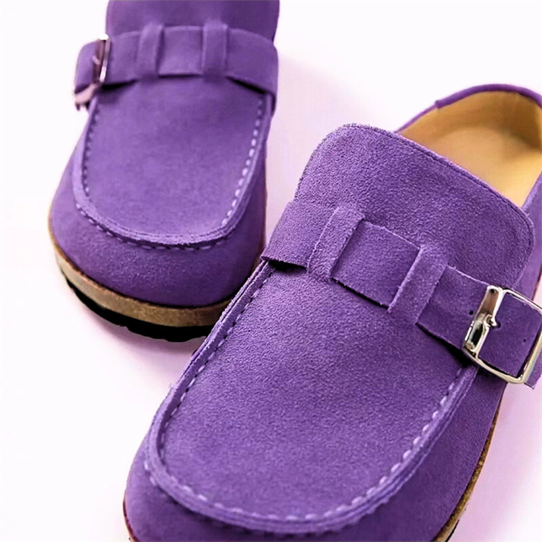 Retro suede sandals