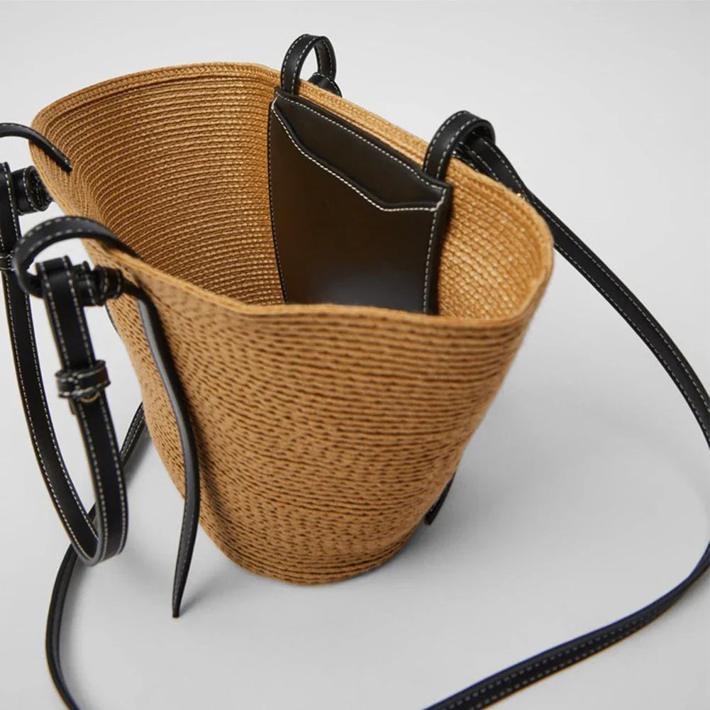 Straw beach shoulder bag for women