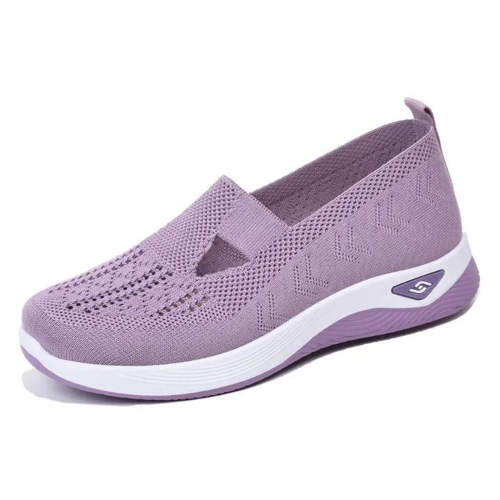 Breathable, hollowed-out, flat shoes with soft soles