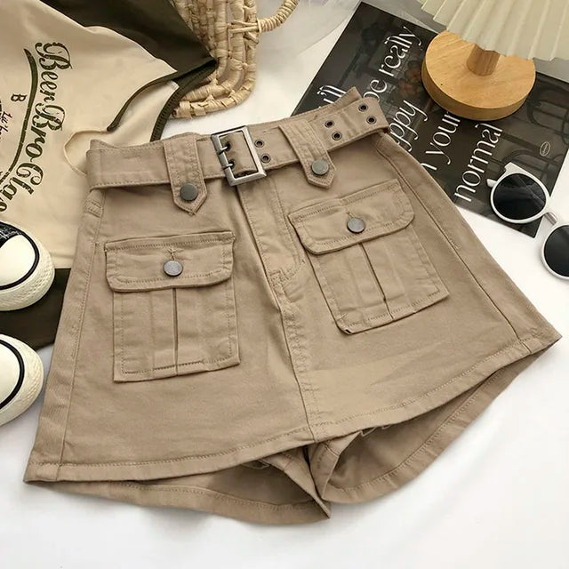 High-waisted skort with utility pockets