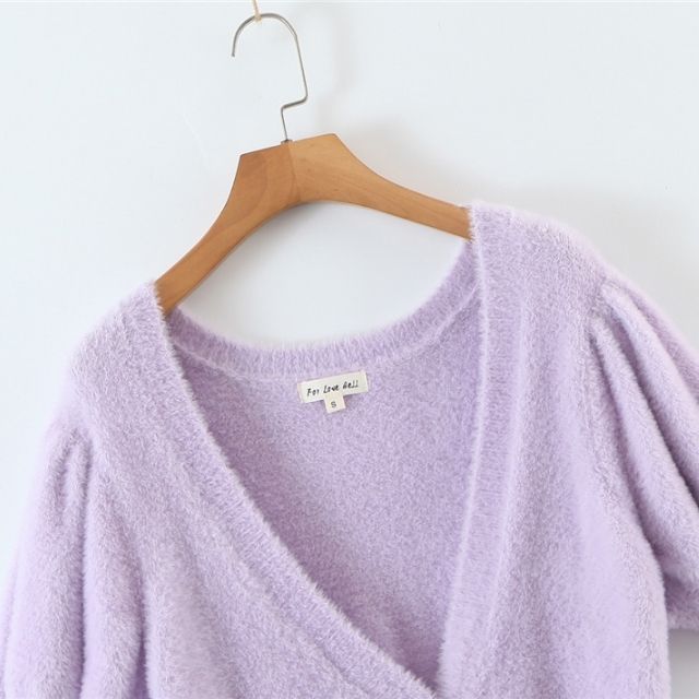 Fluffy cardigan with V-neckline