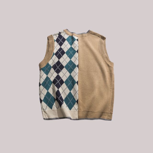 Colour-block knitted waistcoat with diamond pattern