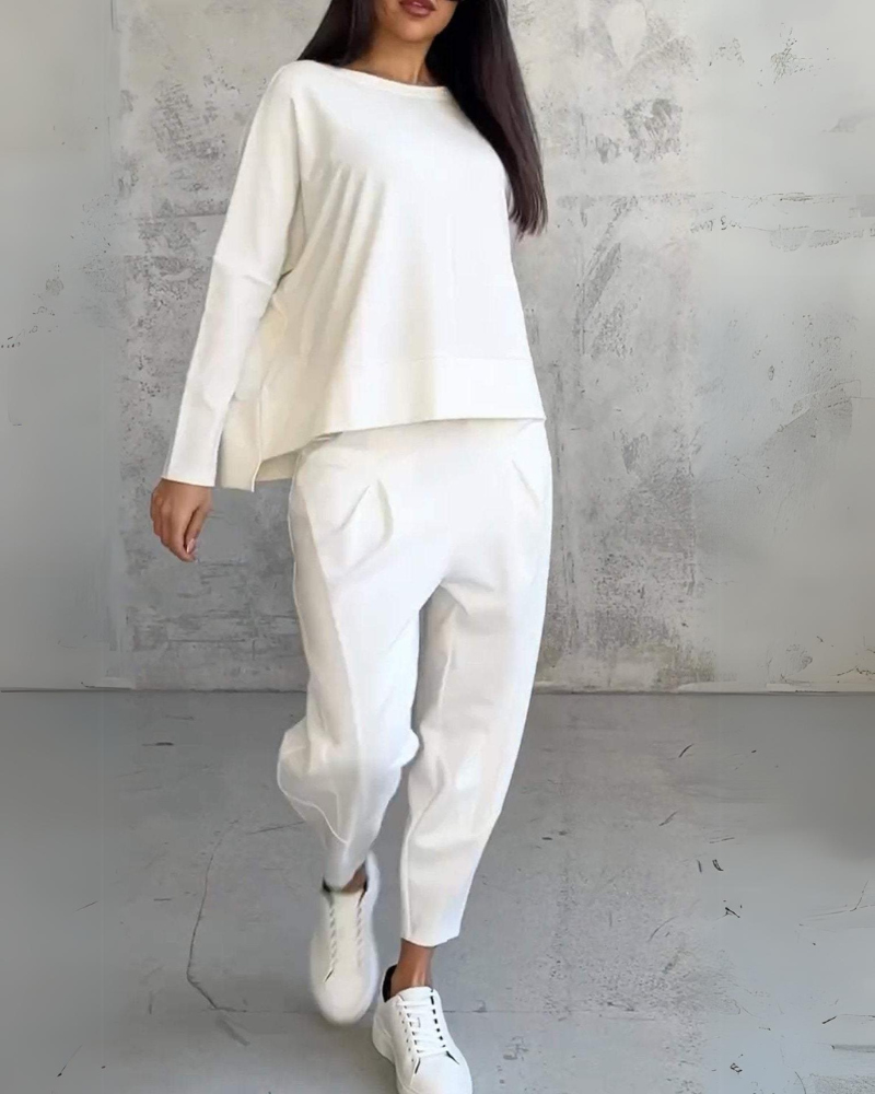 Women's - Elegant Two-Piece Set - Comfortable Fabric - Perfect for Casual or Dressy Occasions