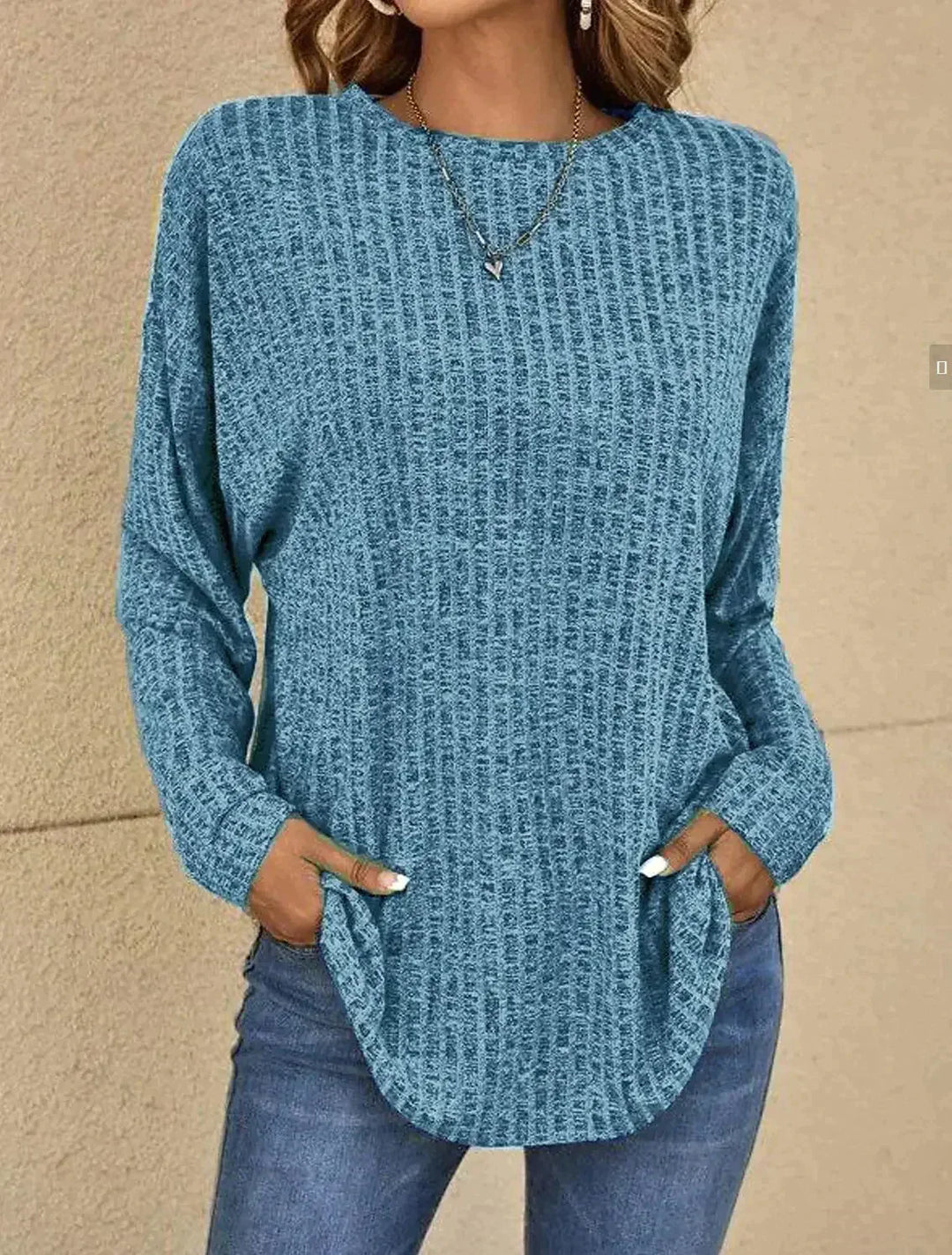 Relaxed jumper with texture