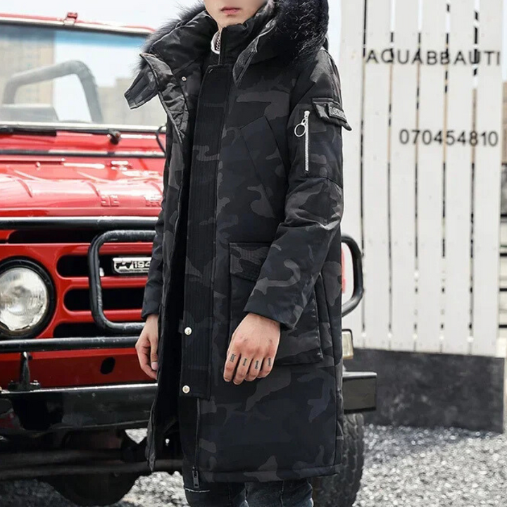 Men's parka winter jacket with detachable hood and practical pockets