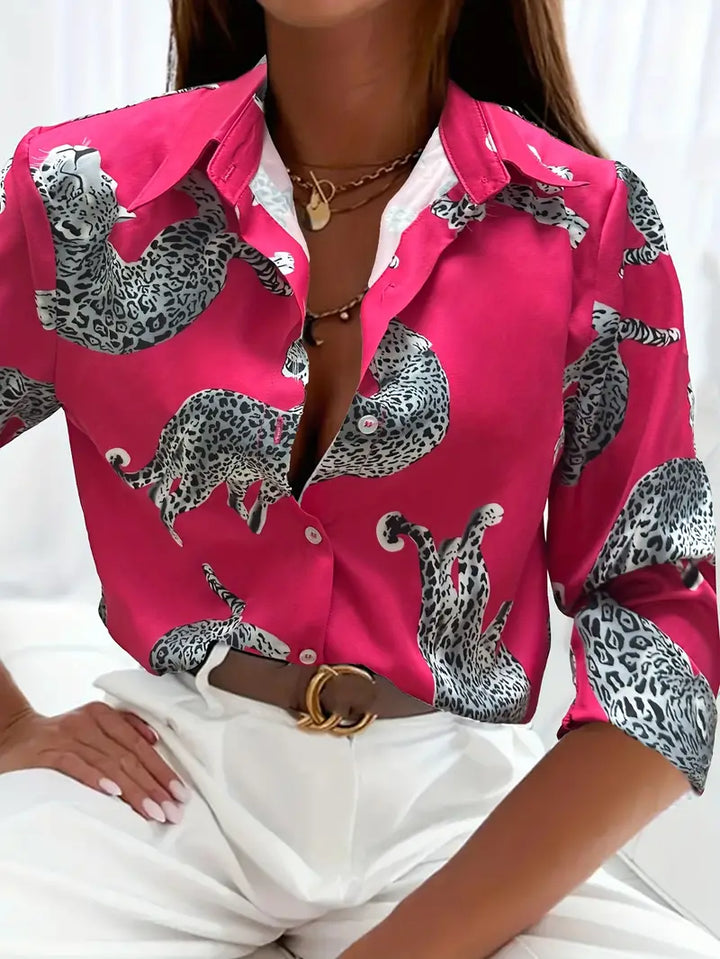 Casual shirt with leopard motif and button placket