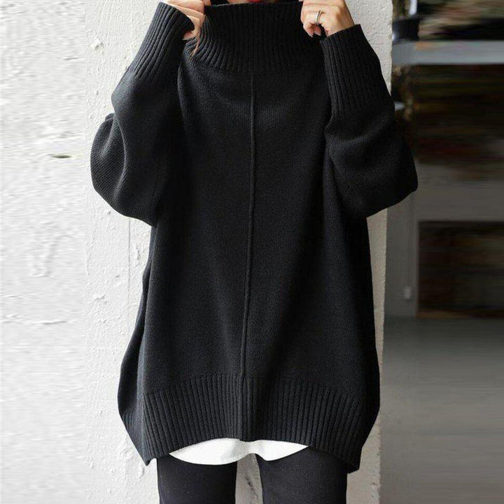 Black single-coloured long-sleeved jumper with a high neckline