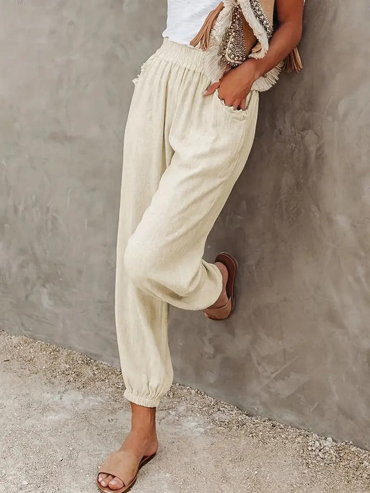 Long trousers with high waist