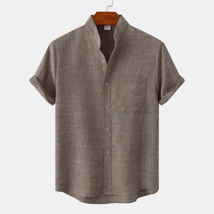 Men's short-sleeved shirt with turn-ups