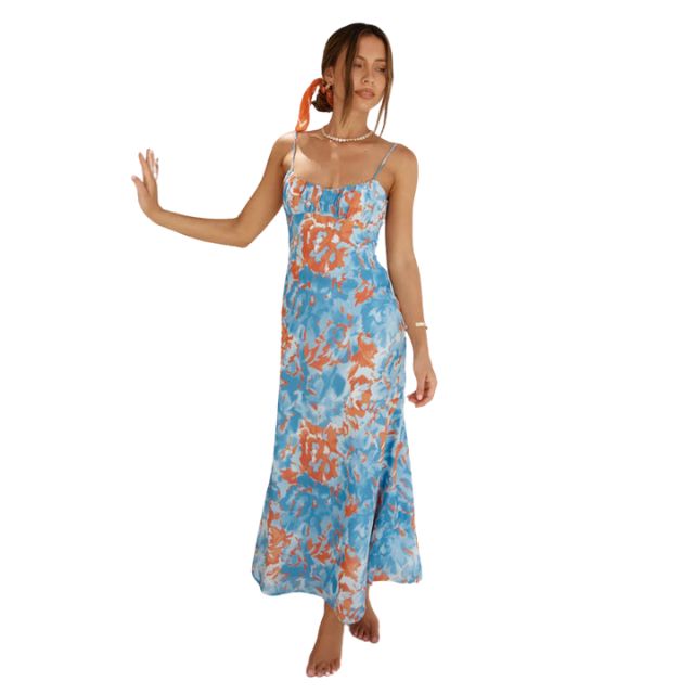 Flowing maxi dress with floral pattern