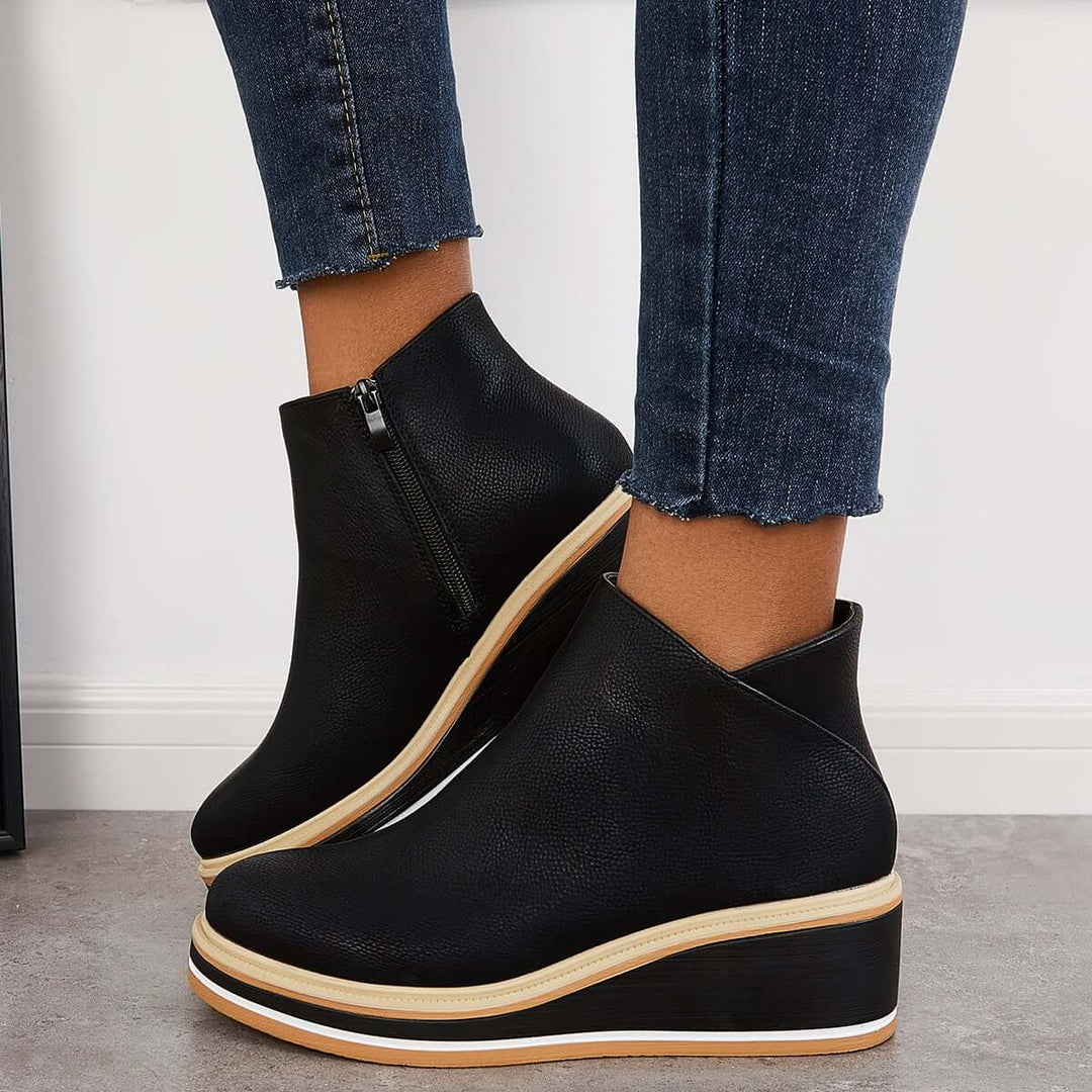 Stylish ankle boots with zip and platform