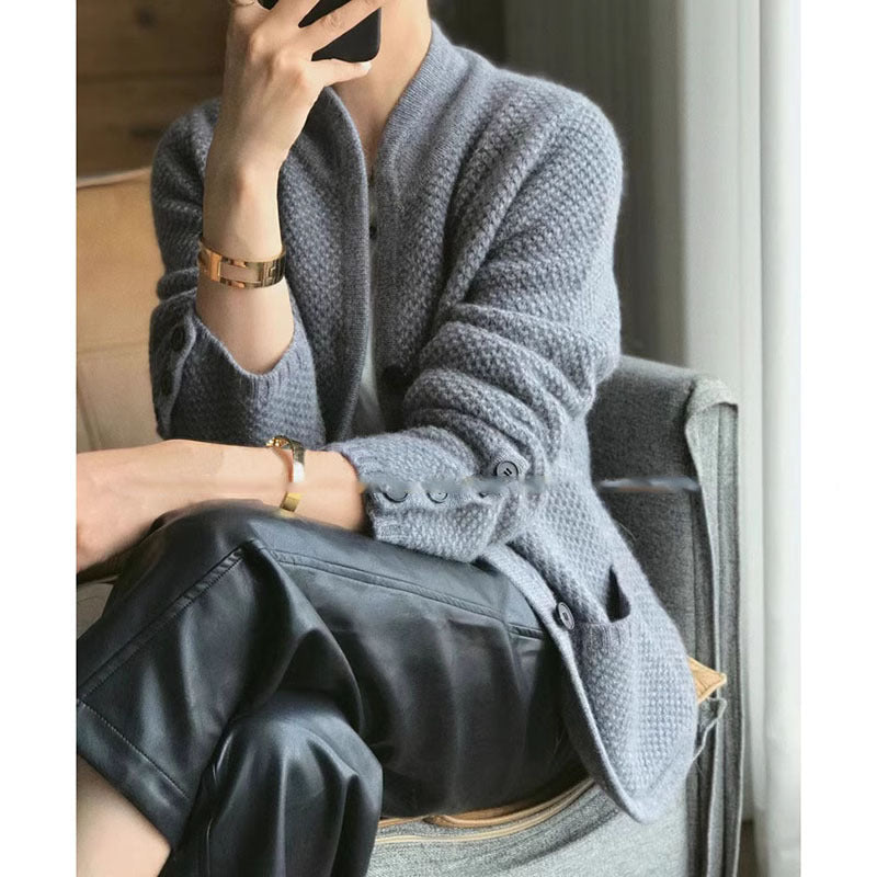 Warm cardigan for women