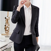 Elegant women's blazer with ankle button fastening