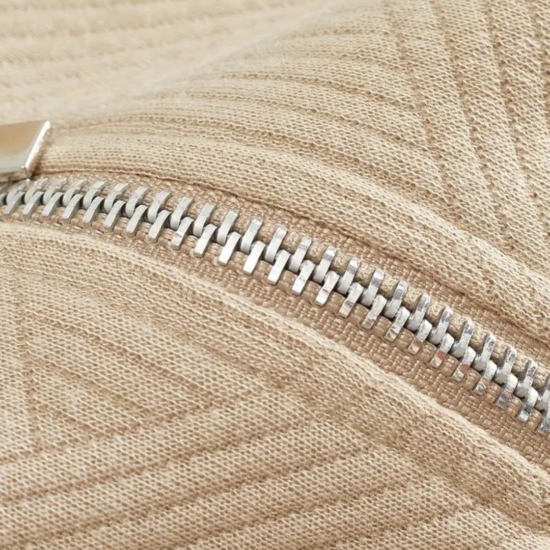 Men's - Half-Zipper Sweater - Soft Knit Material - Versatile Casual Style for Every Occasion