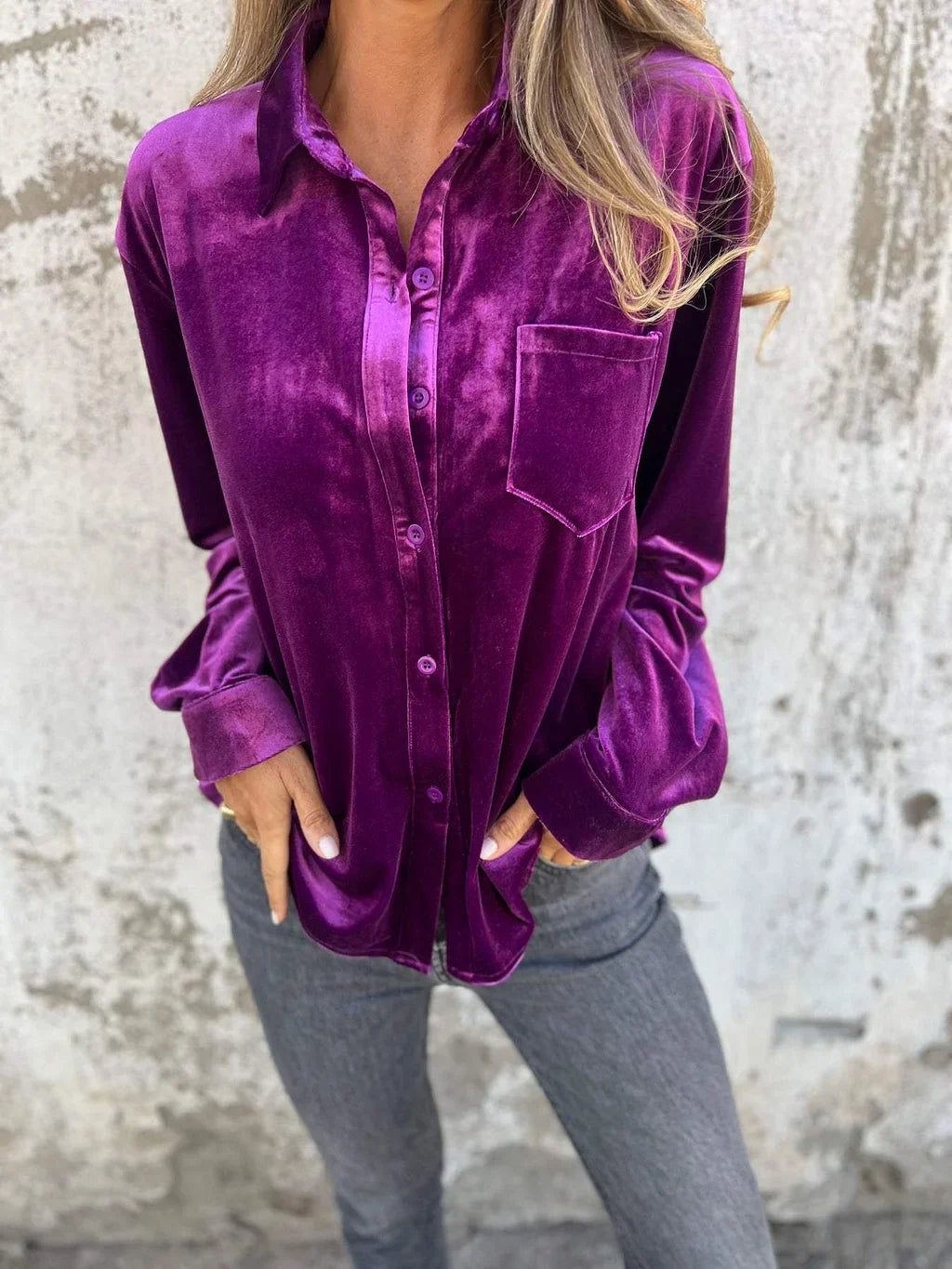 Women's - Velvet Shirt - Soft & Luxurious Fabric - Stylish Top for Every Occasion