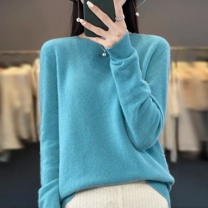 Stylish cashmere jumper for women