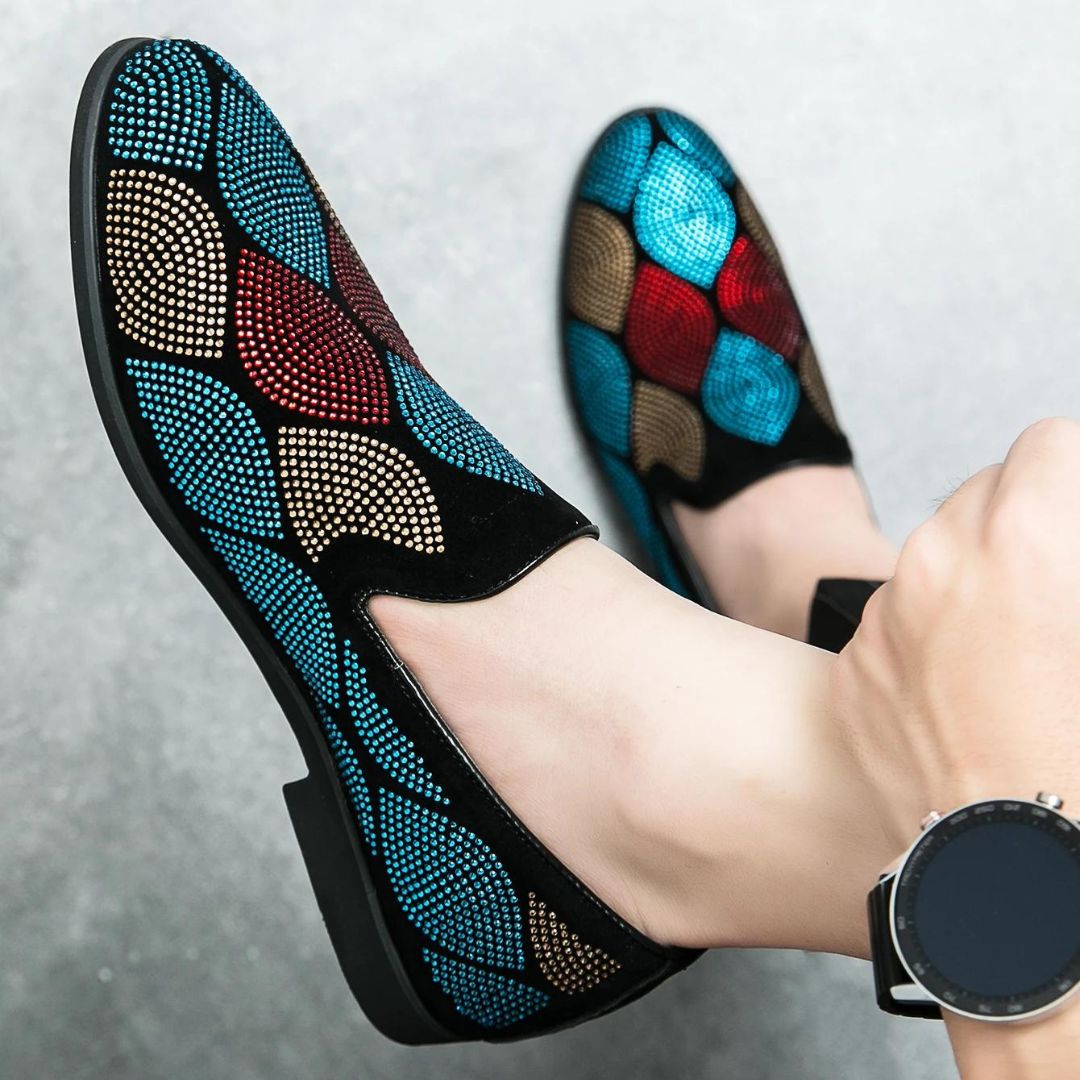 Modern slippers with a geometric pattern