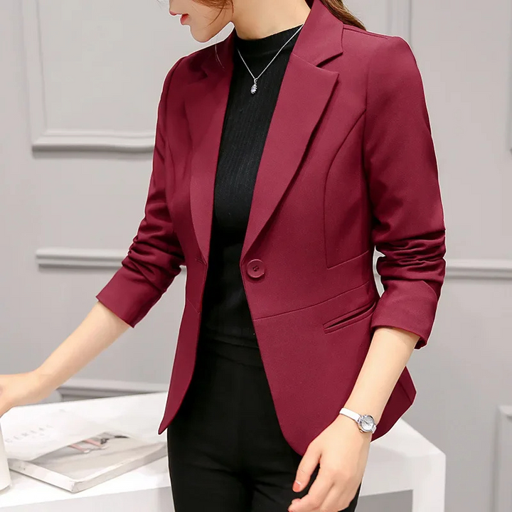 Stylish women's blazer with ankle button fastening