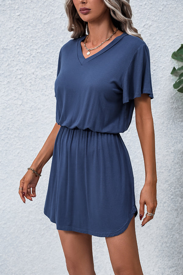 Single-coloured, short-sleeved, casual mini dress with V-neckline