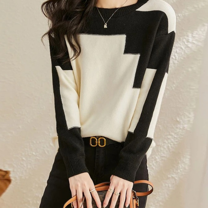 Casual jumper with geometric knit pattern