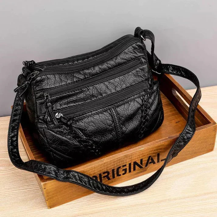 Casual shoulder bag in soft leather