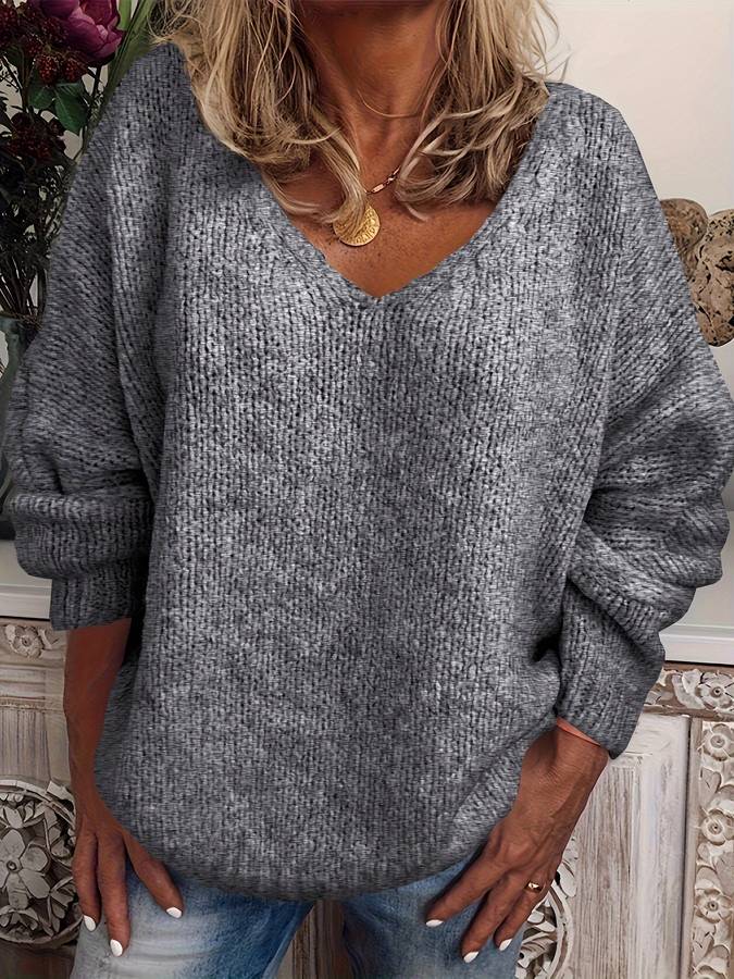 Oversized jumper with V-neckline