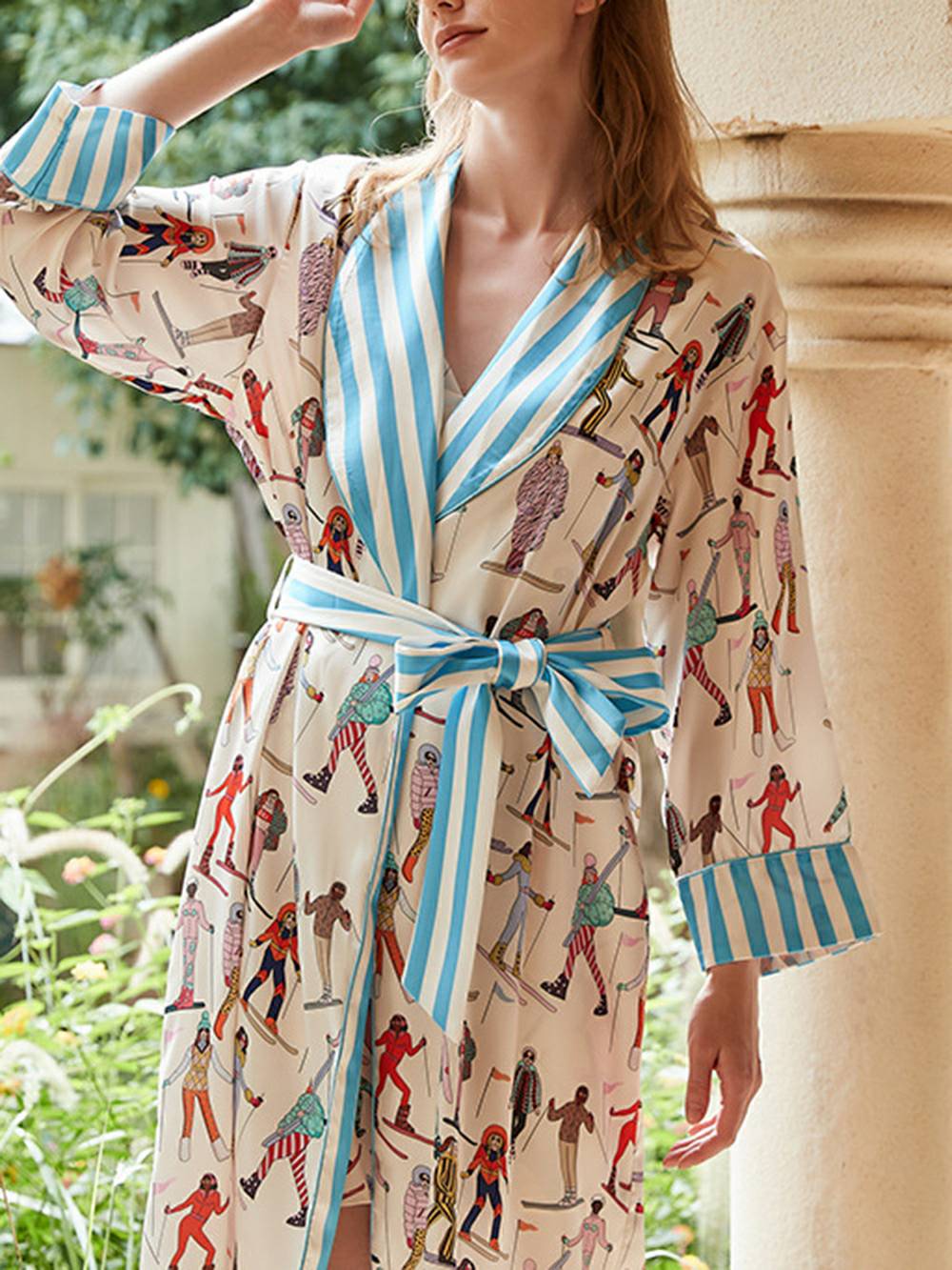 Pyjama set with bathrobe and dress