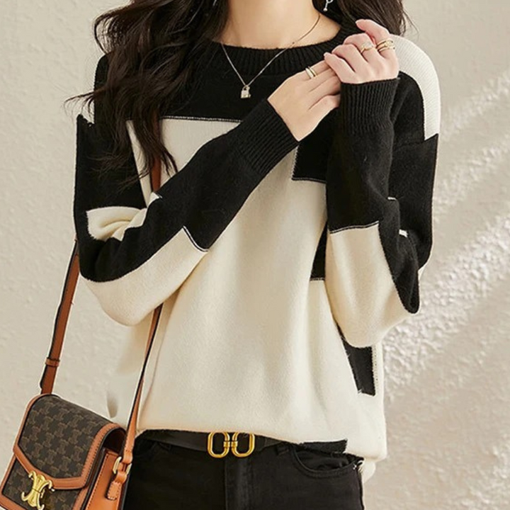 Casual jumper with geometric knit pattern