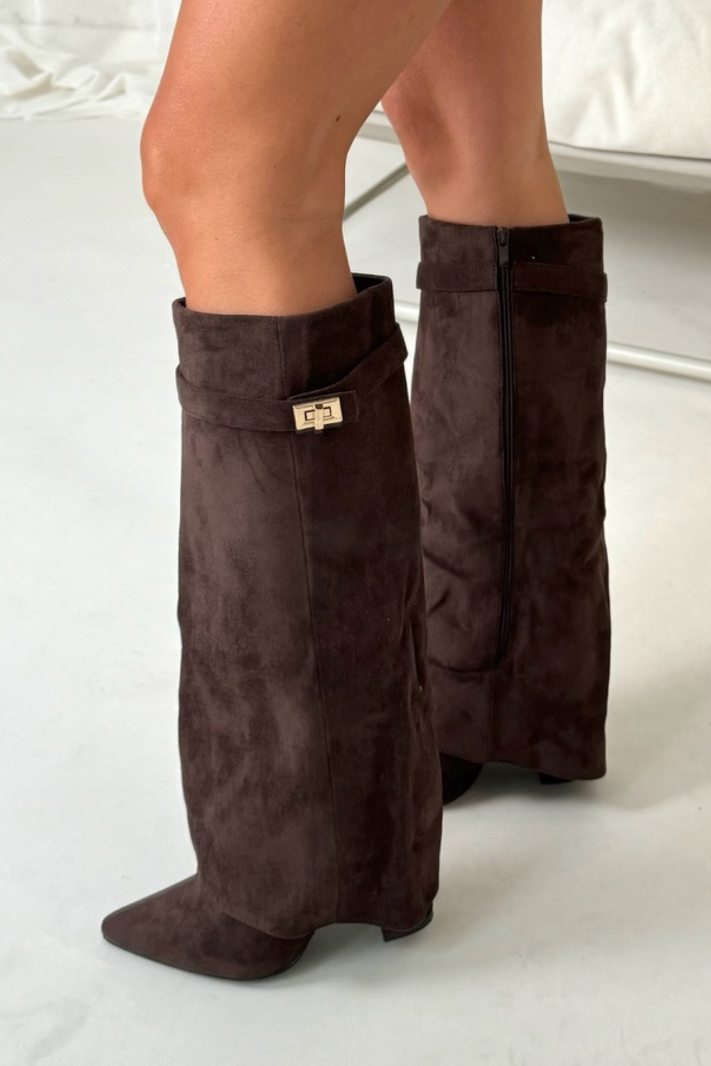 Women's - Knee-High Boots - Pointed Toe Leather Zip