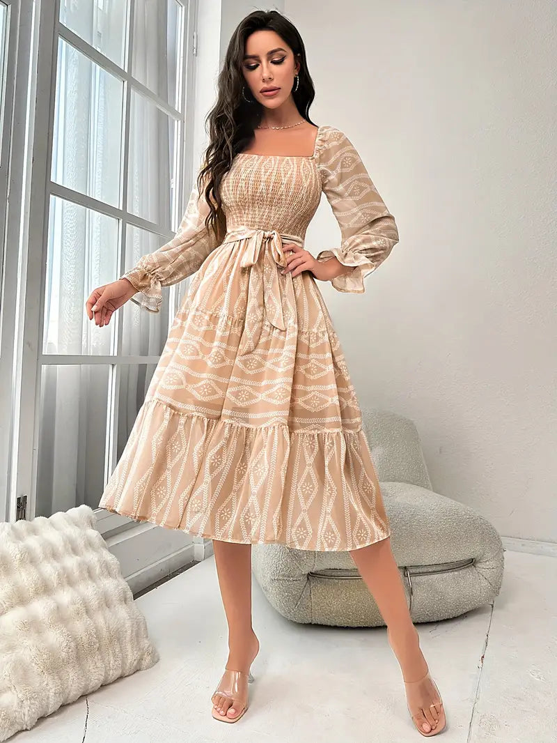 Elegant, long-sleeved, ruched dress with argyle print