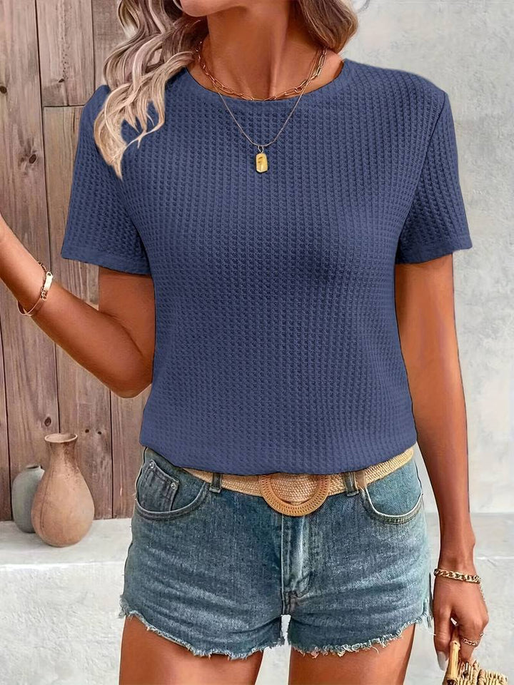 T-shirt with contrasting lace and round neckline