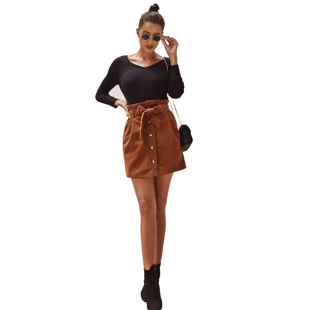 Chic skirt with tied waist