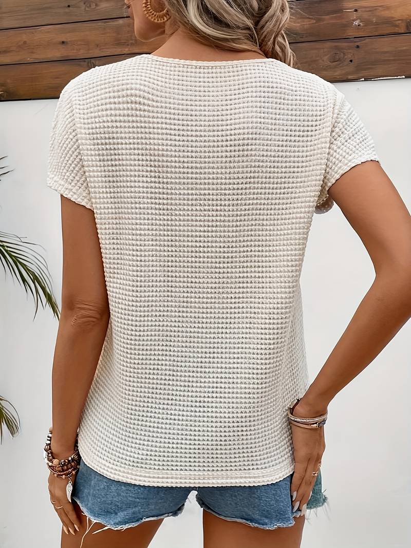 Short-sleeved shirts with a round neckline